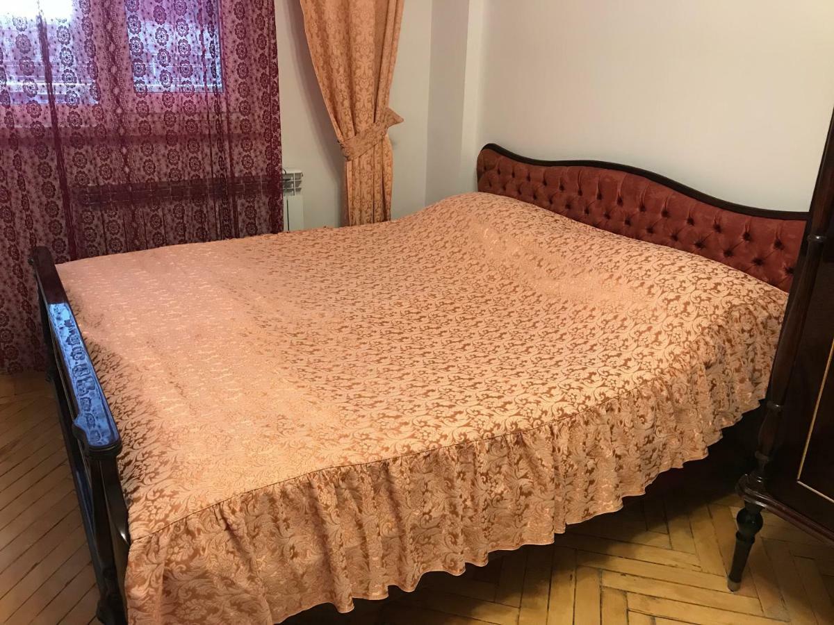 33 Martiros Saryan Street Lägenhet Jerevan Exteriör bild