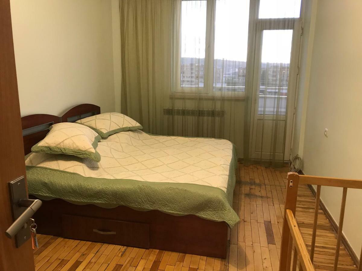 33 Martiros Saryan Street Lägenhet Jerevan Exteriör bild