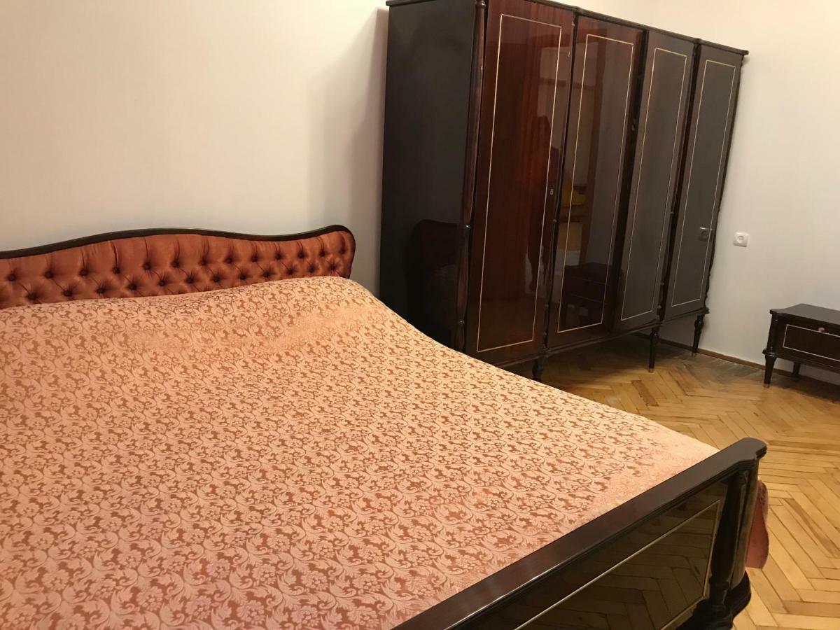 33 Martiros Saryan Street Lägenhet Jerevan Exteriör bild
