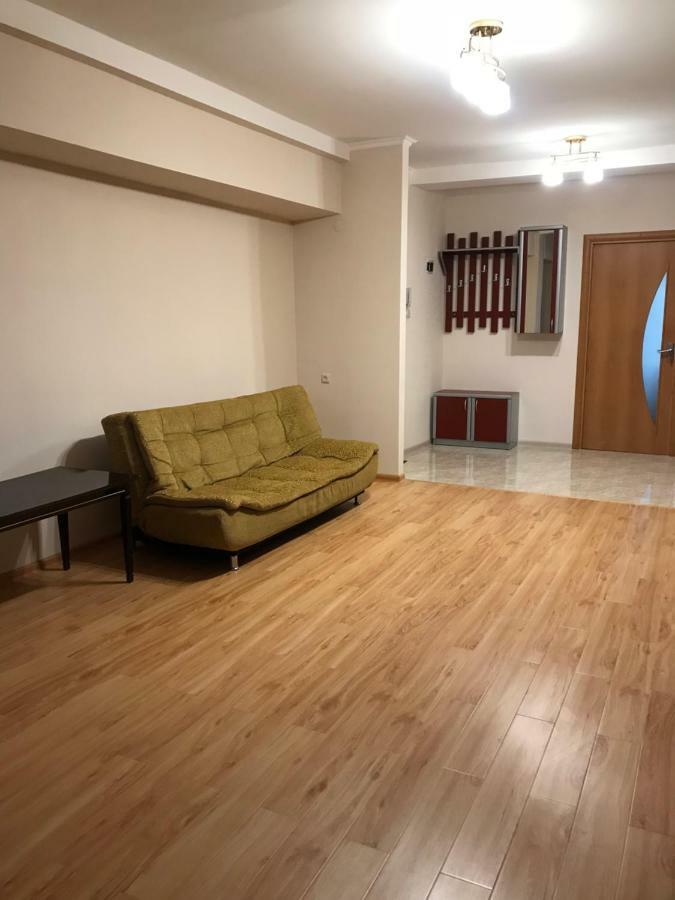 33 Martiros Saryan Street Lägenhet Jerevan Exteriör bild